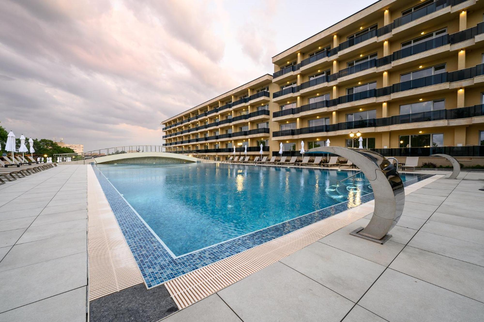 Empire Balneo & Spa Hotel Hisarja Exterior foto